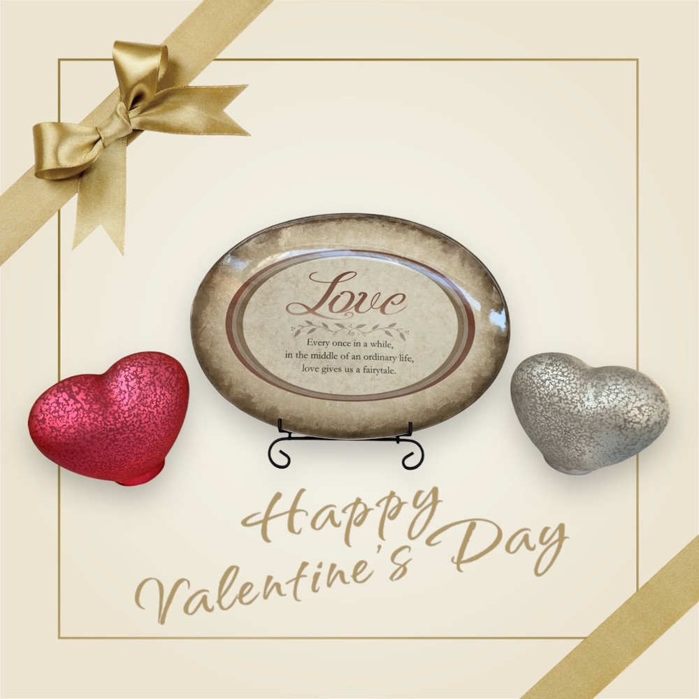 🆕 ❣️ Carson’s “LOVE” Decorative Oval Plate w/Metal Easel Stand, 11.5”x8.5” ❣️